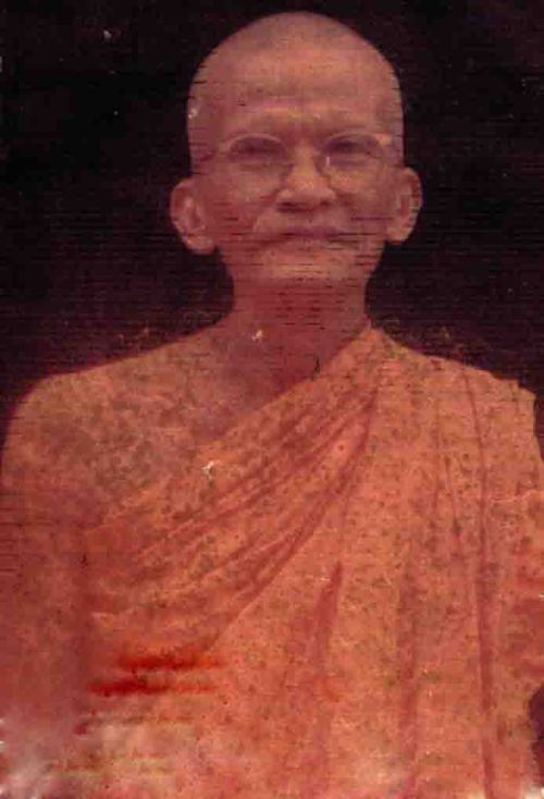 ព្រះតេជព្រះគុណ ធម្មសាល ថាច់ រាជ ប្រសូតនៅ គ.ស. ១៩២១ សុគតនៅ គ.ស. ១៩៧៧ ។ ព្រះតេជព្រះគុណ ធម្មសាល ថាច់ រាជ ប្រសូតនៅ គ.ស. ១៩២១ សុគតនៅ គ.ស. ១៩៧៧ ។